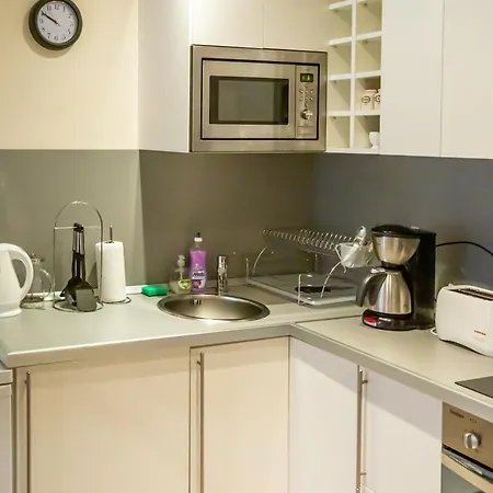 Cozy And Warm With A Separate Bedroom Apartman