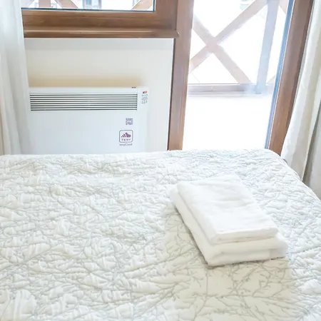 Apartament Cozy And Warm With A Separate Bedroom *