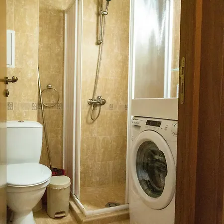 アパート Cozy And Warm With A Separate Bedroom バンスコ