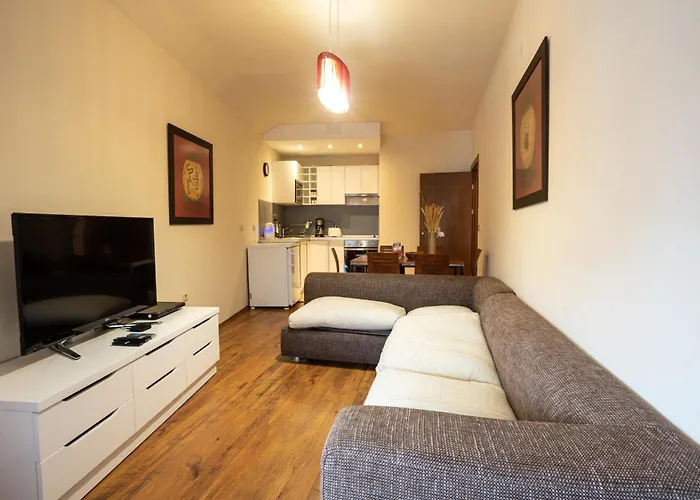 Cozy And Warm With A Separate Bedroom *