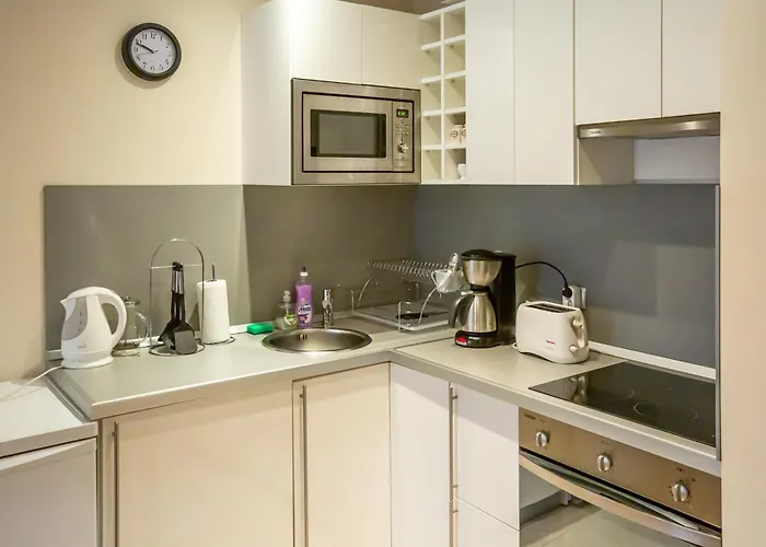 Cozy And Warm With A Separate Bedroom Apartament