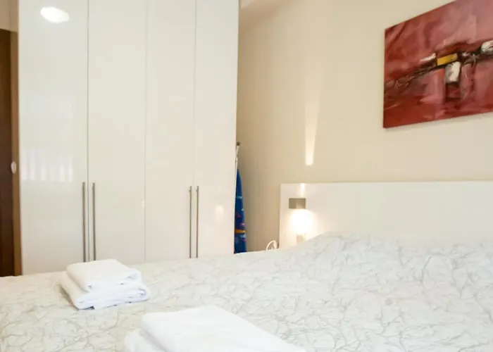 Cozy And Warm With A Separate Bedroom 公寓